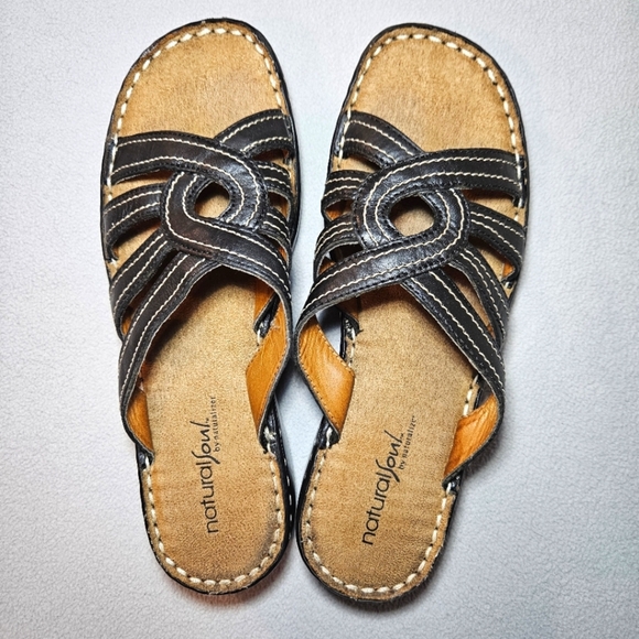 NATURAL SOUL By Naturalizer Black Slip On Leather Sandals Size 7M - Picture 1 of 5